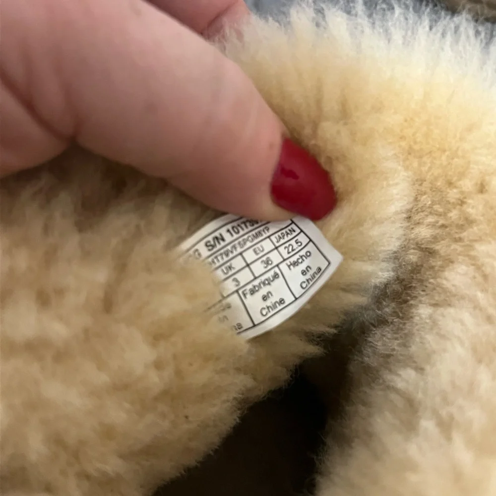 UGG big kids